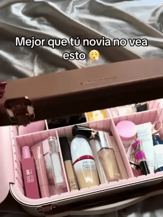 Organizador de Maquillaje con Espejo Led